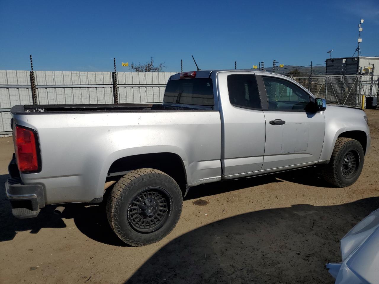 2018 Chevrolet Colorado VIN 1GCHSBEA6J1309543 Copart auction photo, front end damage thumbnail 3