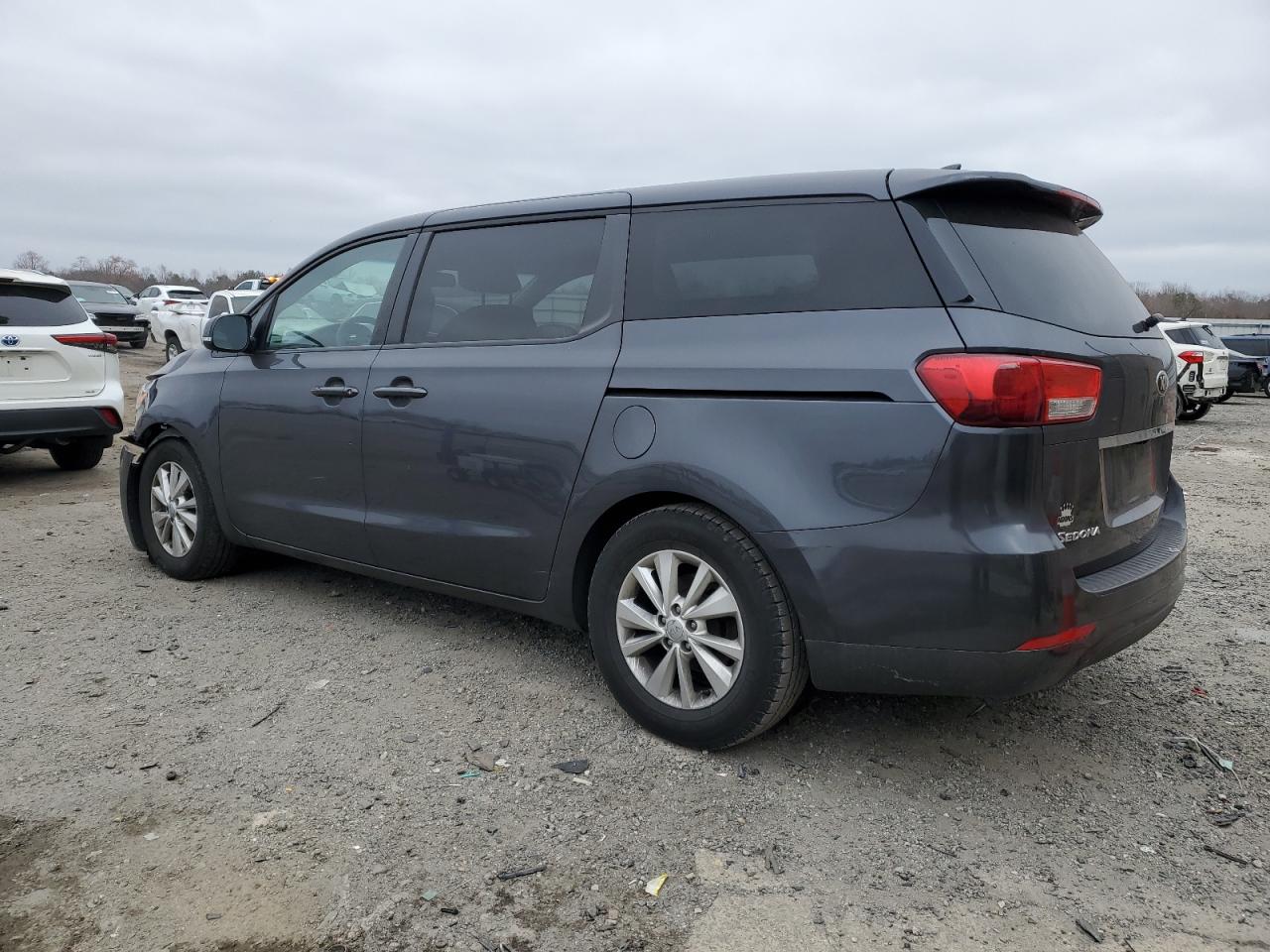 2017 KIA Sedona VIN KNDMB5C15H6226198 Copart auction photo, front end / minor dent/scratches damage thumbnail 2