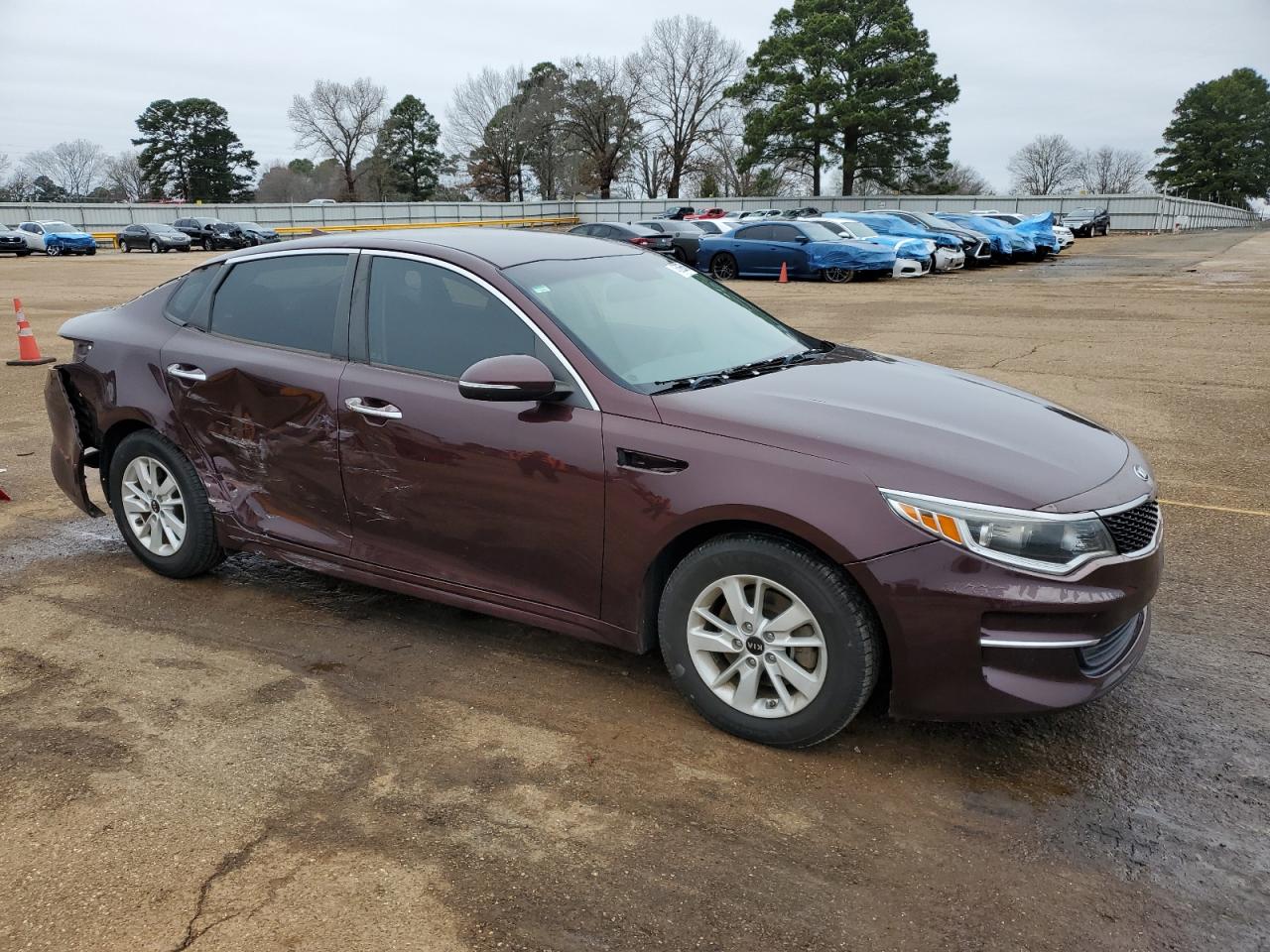 2018 KIA Optima VIN 5XXGT4L30JG203375 Copart auction photo, side / minor dent/scratches damage thumbnail 4
