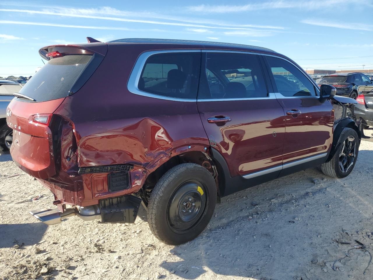 2024 KIA Telluride VIN 5XYP64GC1RG492727 Copart auction photo, rear end / front end damage thumbnail 3