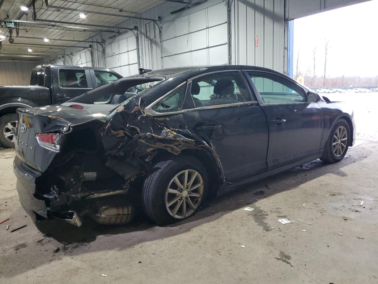 2019 Hyundai Sonata VIN 5NPE24AF4KH781282 Copart auction photo, front end / rear end damage thumbnail 3