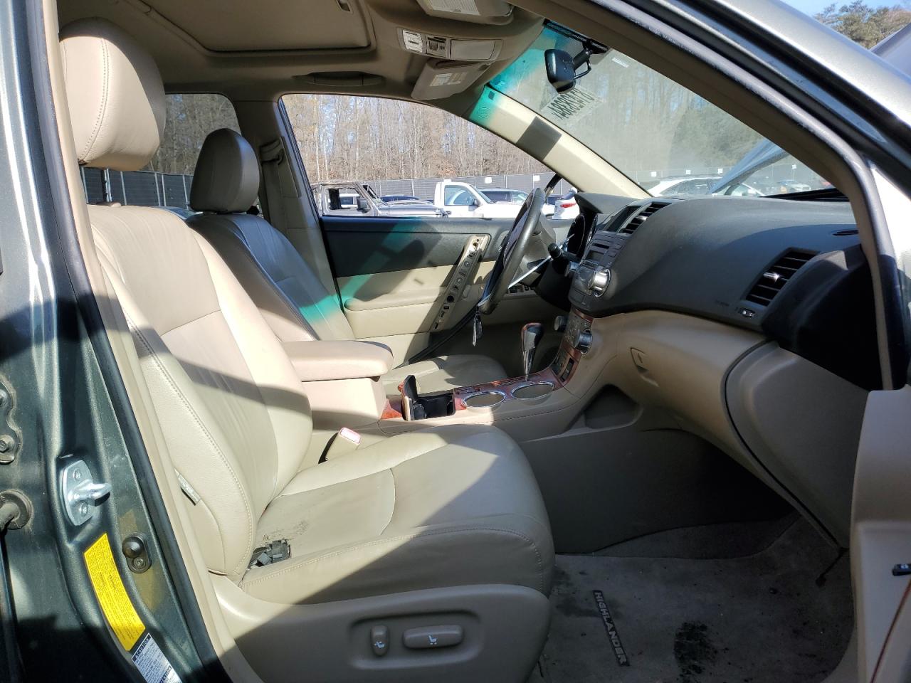 2008 Toyota Highlander VIN JTEES42A982008011 Copart auction photo, front end / minor dent/scratches damage thumbnail 7