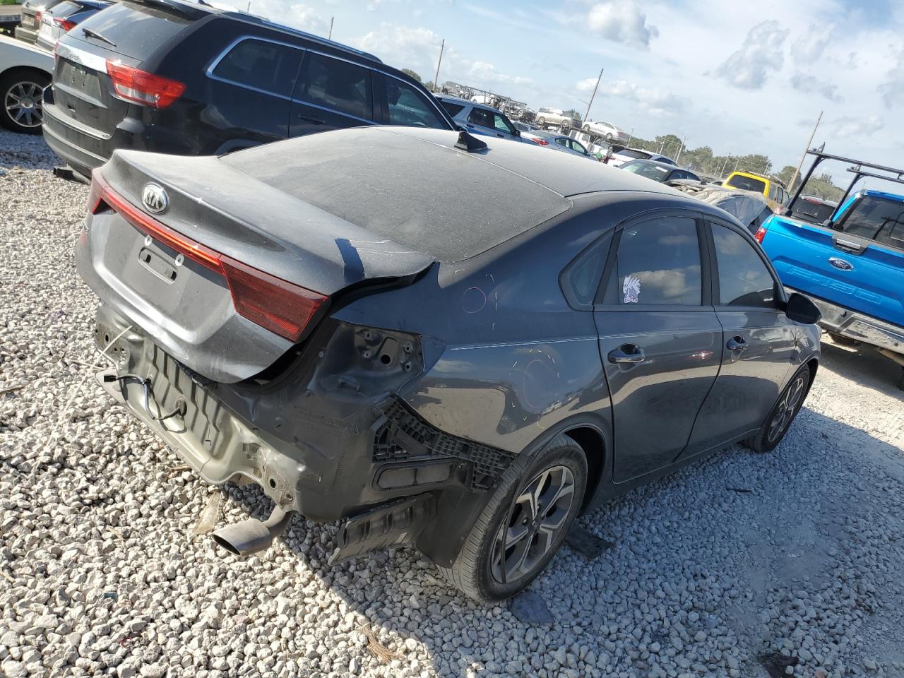 2019 KIA Forte VIN 3KPF24AD9KE060415 Copart auction photo, rear end / minor dent/scratches damage thumbnail 3
