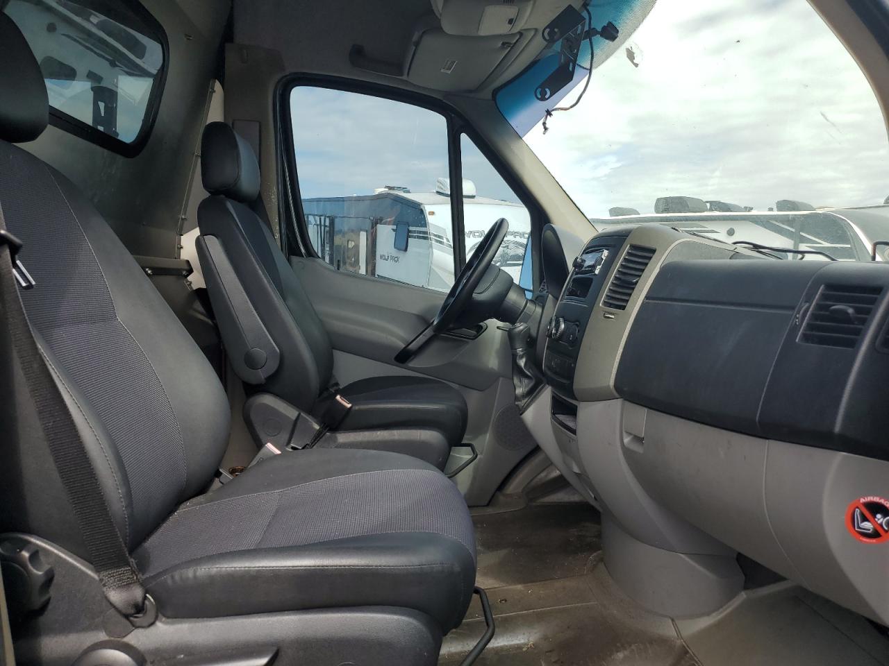 2015 Mercedes-Benz Sprinter VIN WD3PF4CC2F5952336 Copart auction photo, water/flood damage thumbnail 5