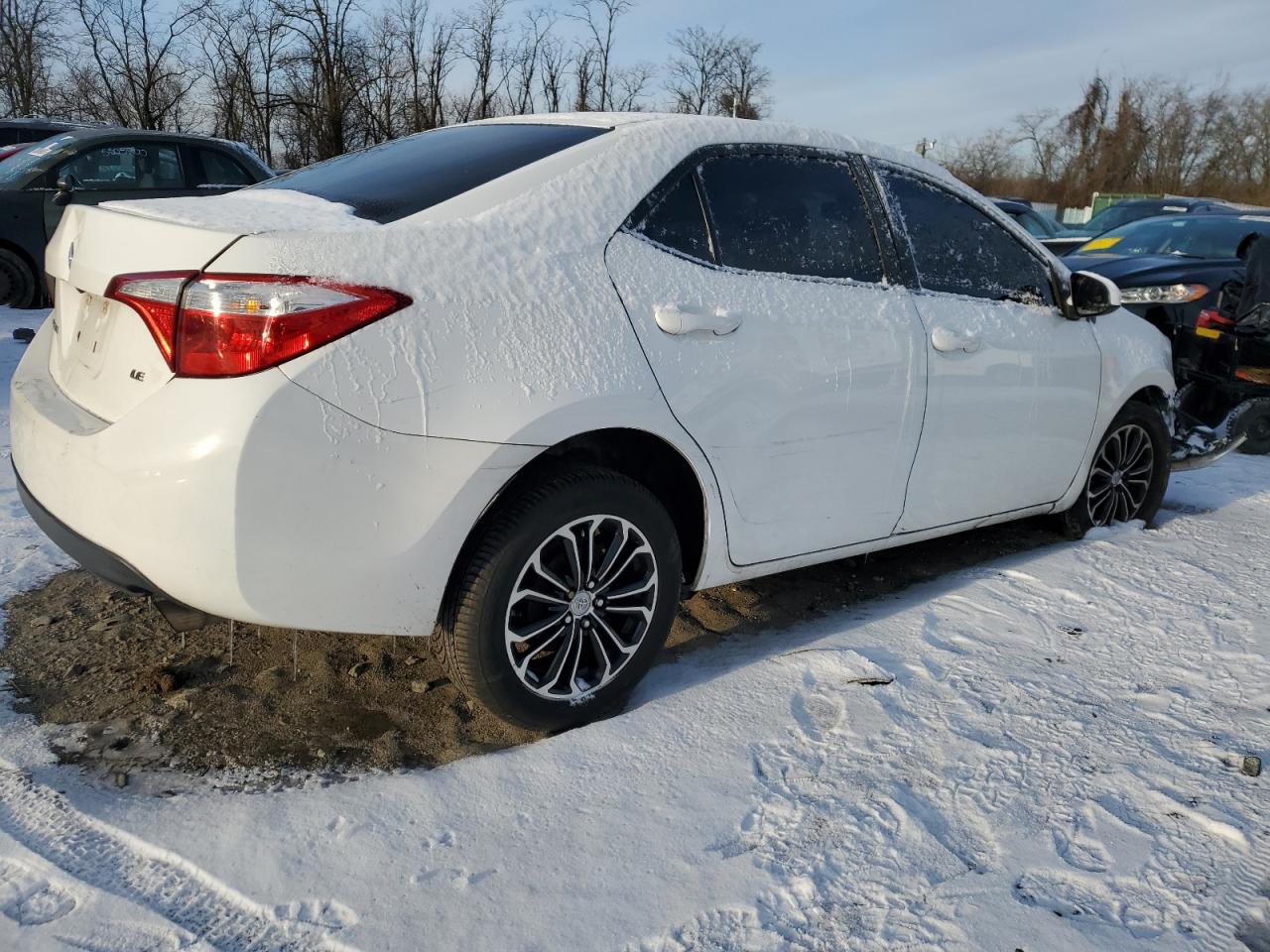 2016 Toyota Corolla VIN 5YFBURHE7GP458572 Copart auction photo, front end / side damage thumbnail 3