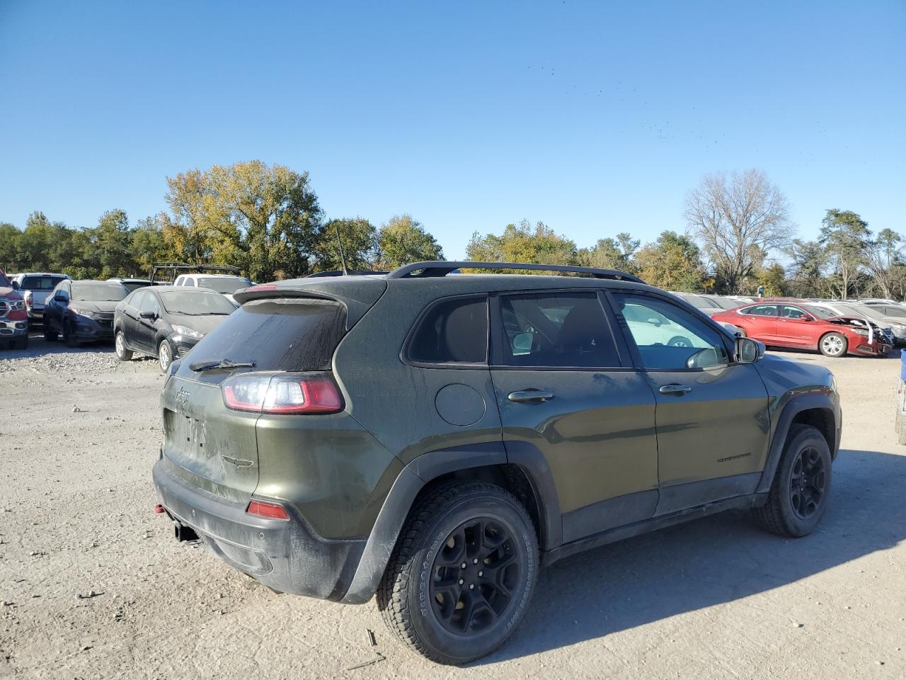 2021 Jeep Cherokee VIN 1C4PJMBX8MD102027 Copart auction photo, rear end / side damage thumbnail 3