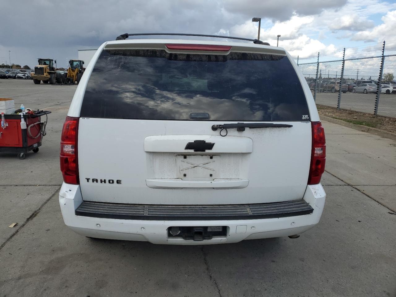 2007 Chevrolet Tahoe VIN 1GNFC13JX7J141102 Copart auction photo, front end / side damage thumbnail 6