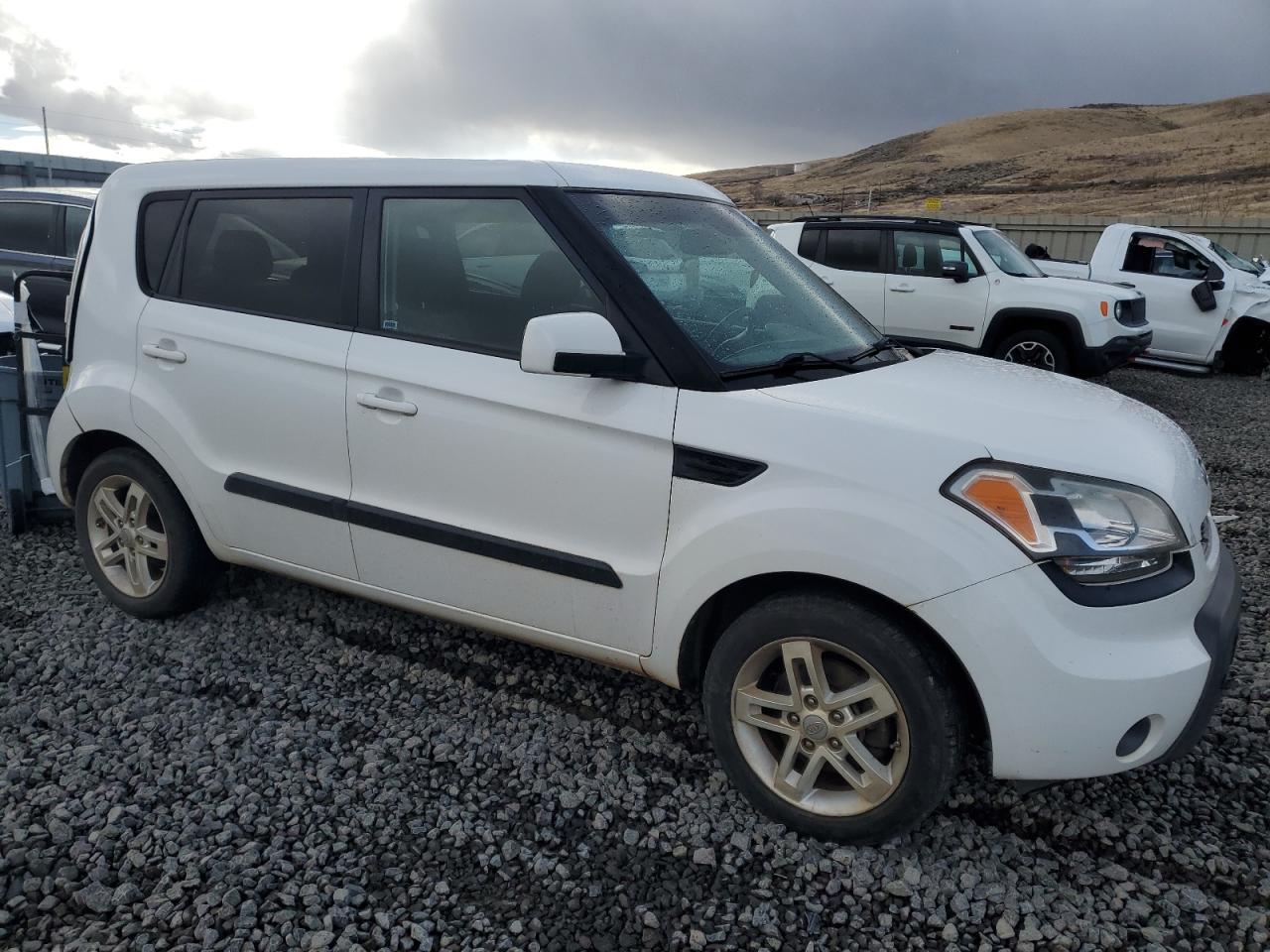 2011 KIA Soul VIN KNDJT2A2XB7316247 Copart auction photo, rear end damage thumbnail 4