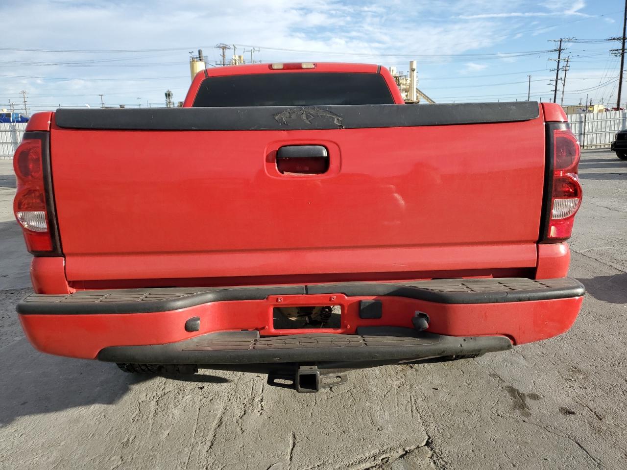 2006 Chevrolet Silverado VIN 1GCEC14V56Z261976 Copart auction photo, front end damage thumbnail 6