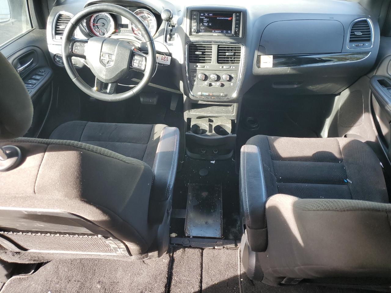 2020 Dodge Caravan VIN 2C4RDGBGXLR175560 Copart auction photo, front end damage thumbnail 8