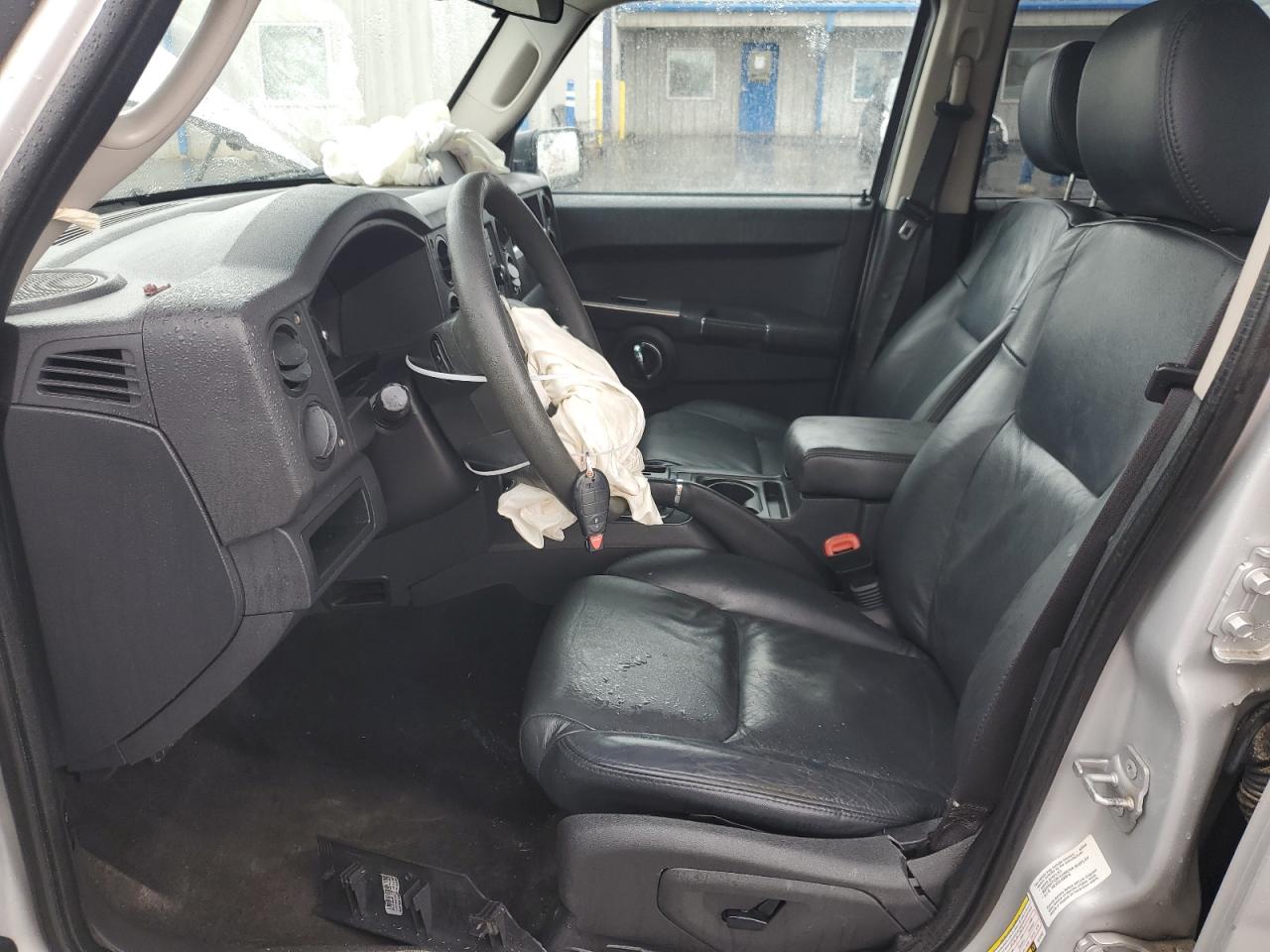 2010 Jeep Commander VIN 1J4RG4GKXAC137037 Copart auction photo, side damage thumbnail 7