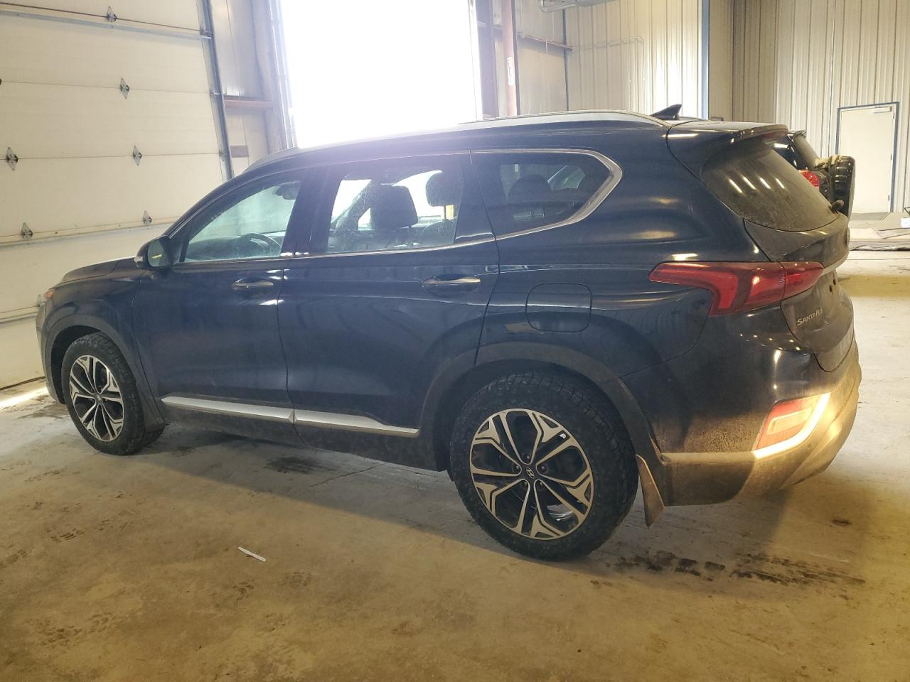 2020 Hyundai Santa Fe VIN 5NMS3CAA6LH181067 Copart auction photo, front end damage thumbnail 2