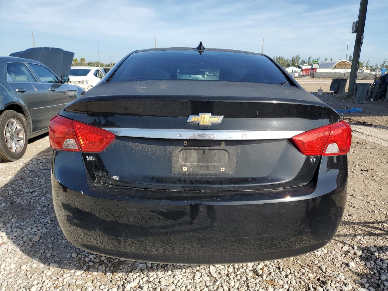 2017 Chevrolet Impala VIN 1G1105S38HU193181 Copart auction photo, side / minor dent/scratches damage thumbnail 6