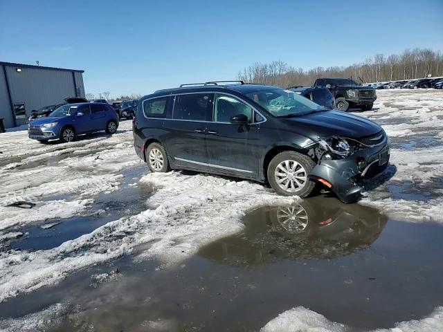 2018 Chrysler Pacifica VIN 2C4RC1BG2JR306705 Copart auction photo, front end / mechanical damage thumbnail 14