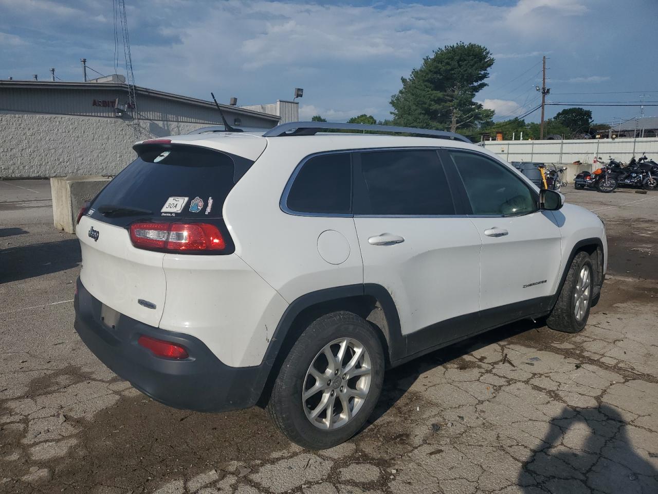 2014 Jeep Grand Cherokee VIN 1C4PJMCB1EW107238 Copart auction photo, burn - interior damage thumbnail 3