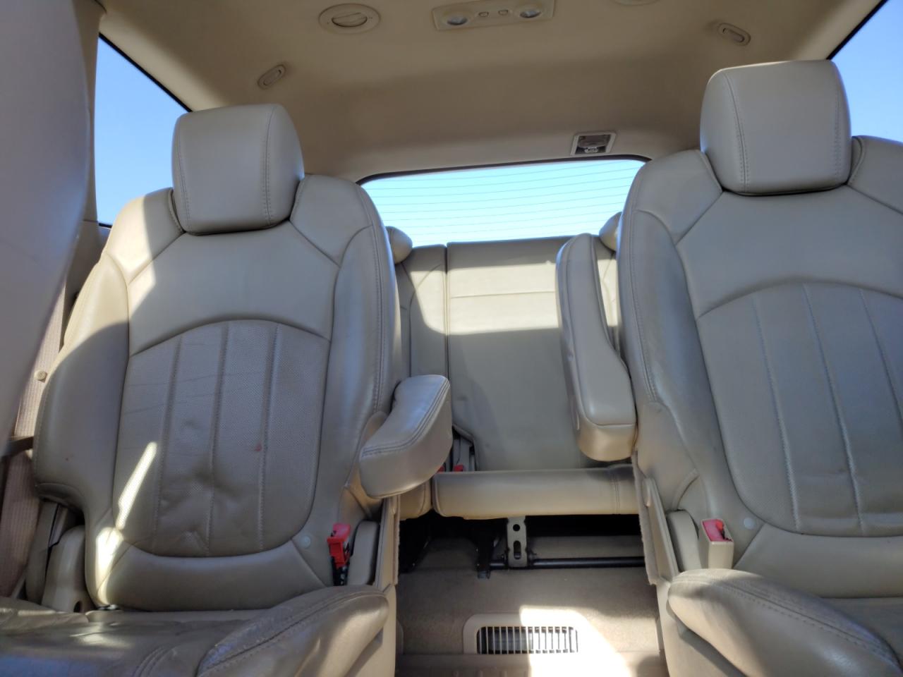 2010 Buick Enclave VIN 5GALVCED6AJ121933 Copart auction photo, side / front end damage thumbnail 10