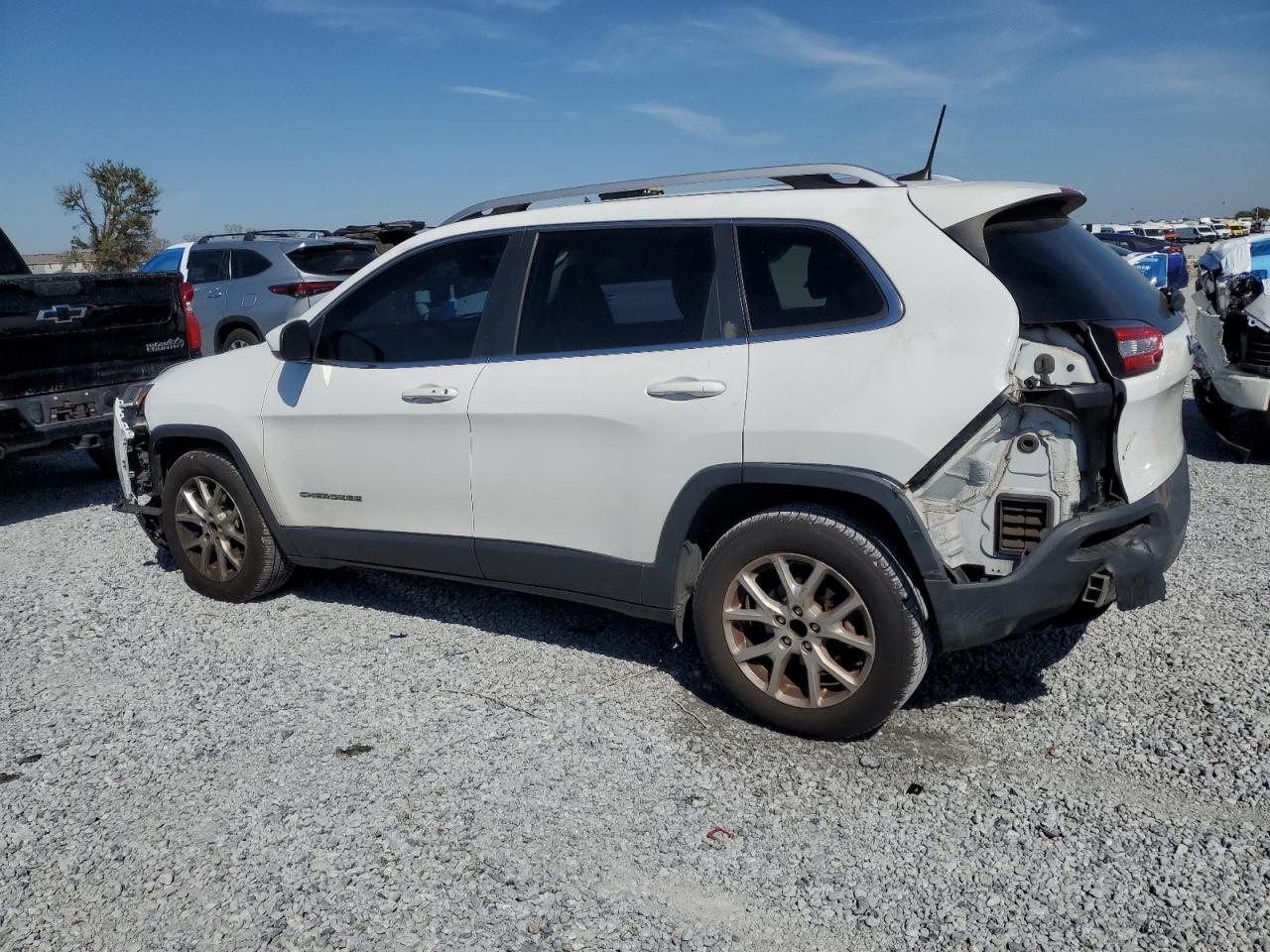 2018 Jeep Grand Cherokee VIN 1C4PJLLB2JD511830 Copart auction photo, front end / rear end damage thumbnail 2