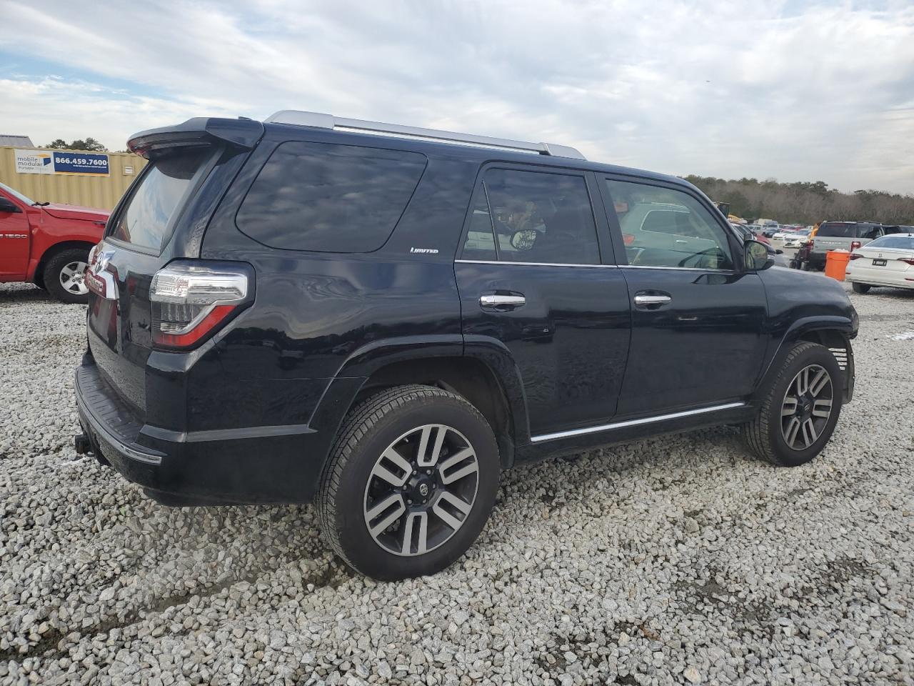 2018 Toyota 4Runner VIN JTEBU5JR4J5487646 Copart auction photo, front end / side damage thumbnail 3