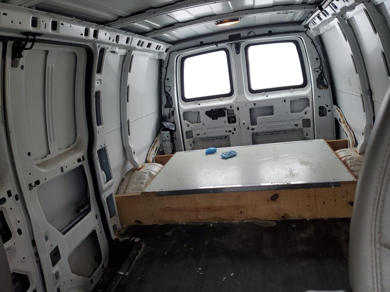 2011 Chevrolet Express VIN 1GCSGAFX9B1120052 Copart auction photo, normal wear damage thumbnail 10