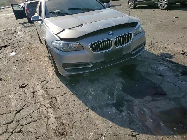 2014 BMW 5er VIN WBA5A5C53ED502814 Copart auction photo, burn - engine / rear end damage thumbnail 11