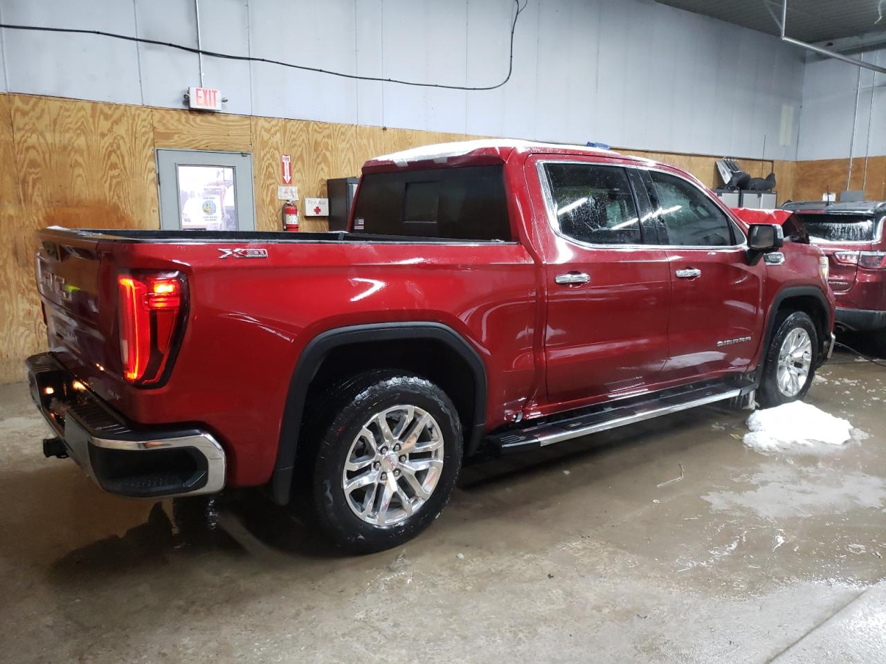 2019 GMC Sierra VIN 3GTU9DED1KG274137 Copart auction photo, front end / minor dent/scratches damage thumbnail 3