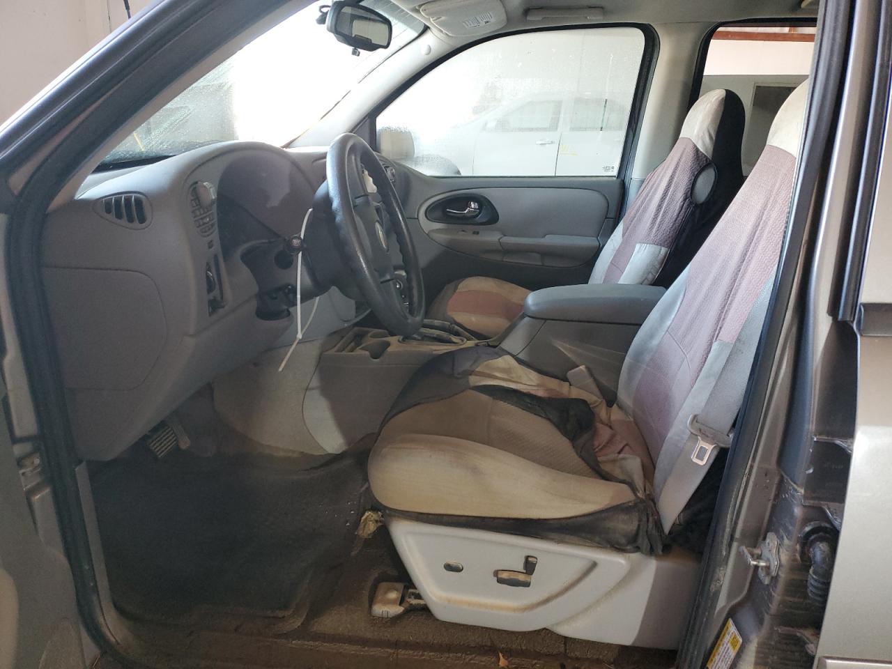2007 Chevrolet TrailBlazer VIN 1GNDT13S772296751 Copart auction photo, water/flood damage thumbnail 7