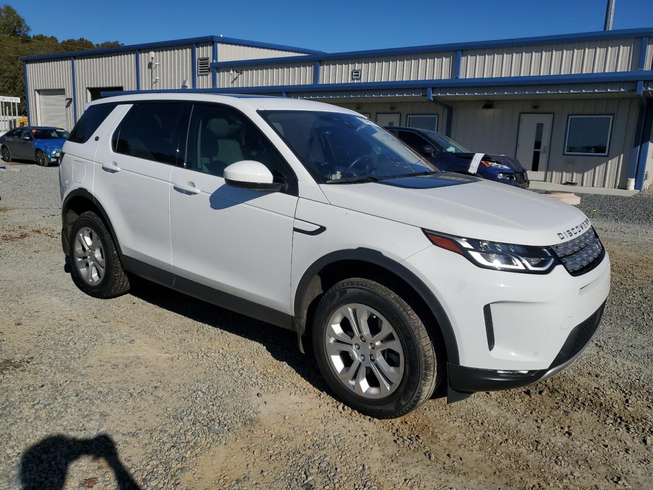 2020 Land Rover Discovery VIN SALCJ2FXXLH879242 Copart auction photo, all over damage thumbnail 4
