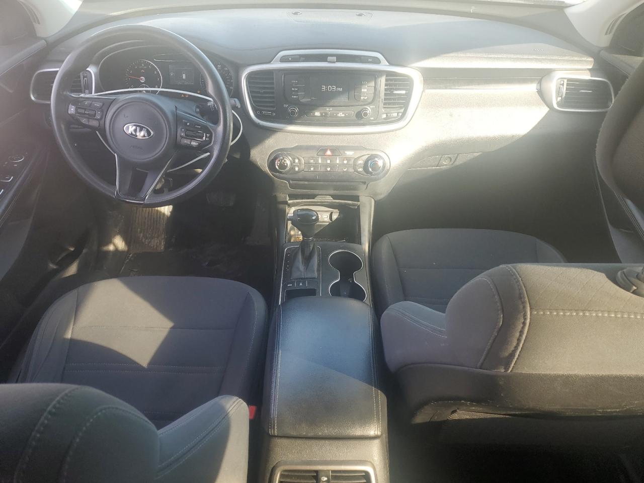 2017 KIA Sorento VIN 5XYPGDA57HG197993 Copart auction photo, front end damage thumbnail 8
