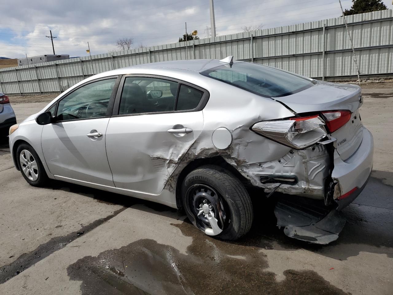 2016 KIA Forte VIN KNAFK4A64G5516726 Copart auction photo, rear end / side damage thumbnail 2