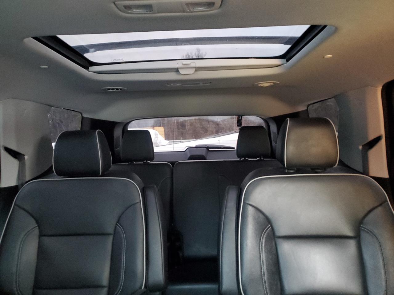 2021 Chevrolet Traverse VIN 1GNERNKW8MJ242651 Copart auction photo, front end / minor dent/scratches damage thumbnail 10