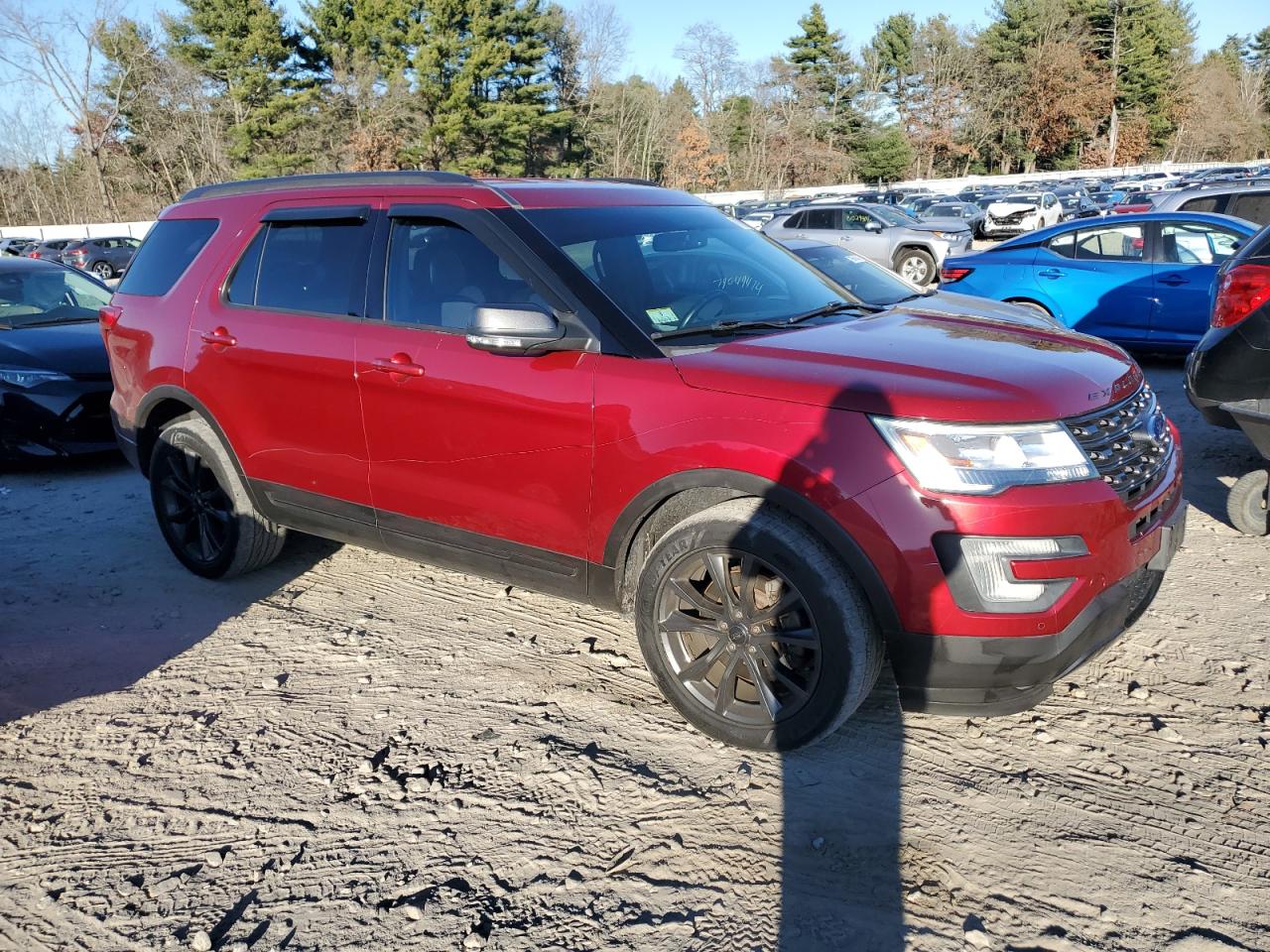 2017 Ford Explorer VIN 1FM5K8D82HGA52307 Copart auction photo, vandalism damage thumbnail 4