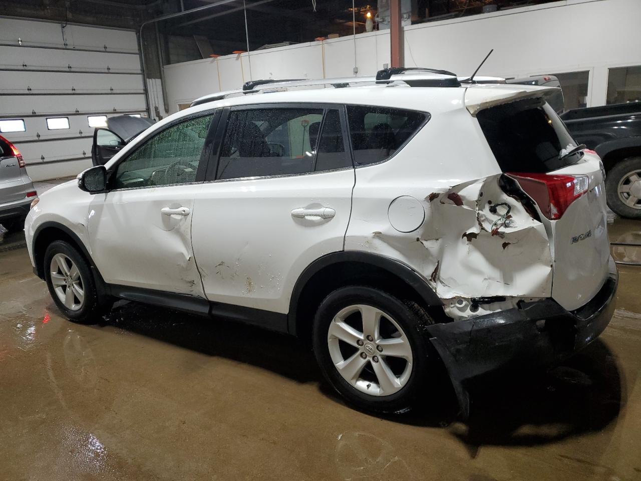 2014 Toyota RAV 4 VIN JTMRFREV4ED091370 Copart auction photo, rear end / side damage thumbnail 2