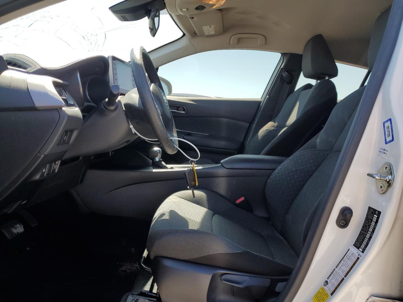 2021 Toyota C-HR VIN JTNKHMBX1M1111736 Copart auction photo, front end / minor dent/scratches damage thumbnail 7