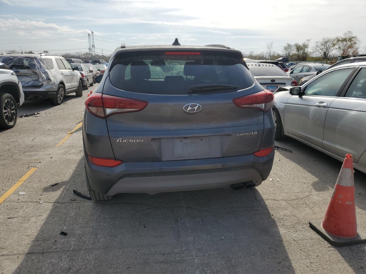 2018 Hyundai Tucson VIN KM8J33A27JU677937 Copart auction photo, front end damage thumbnail 6