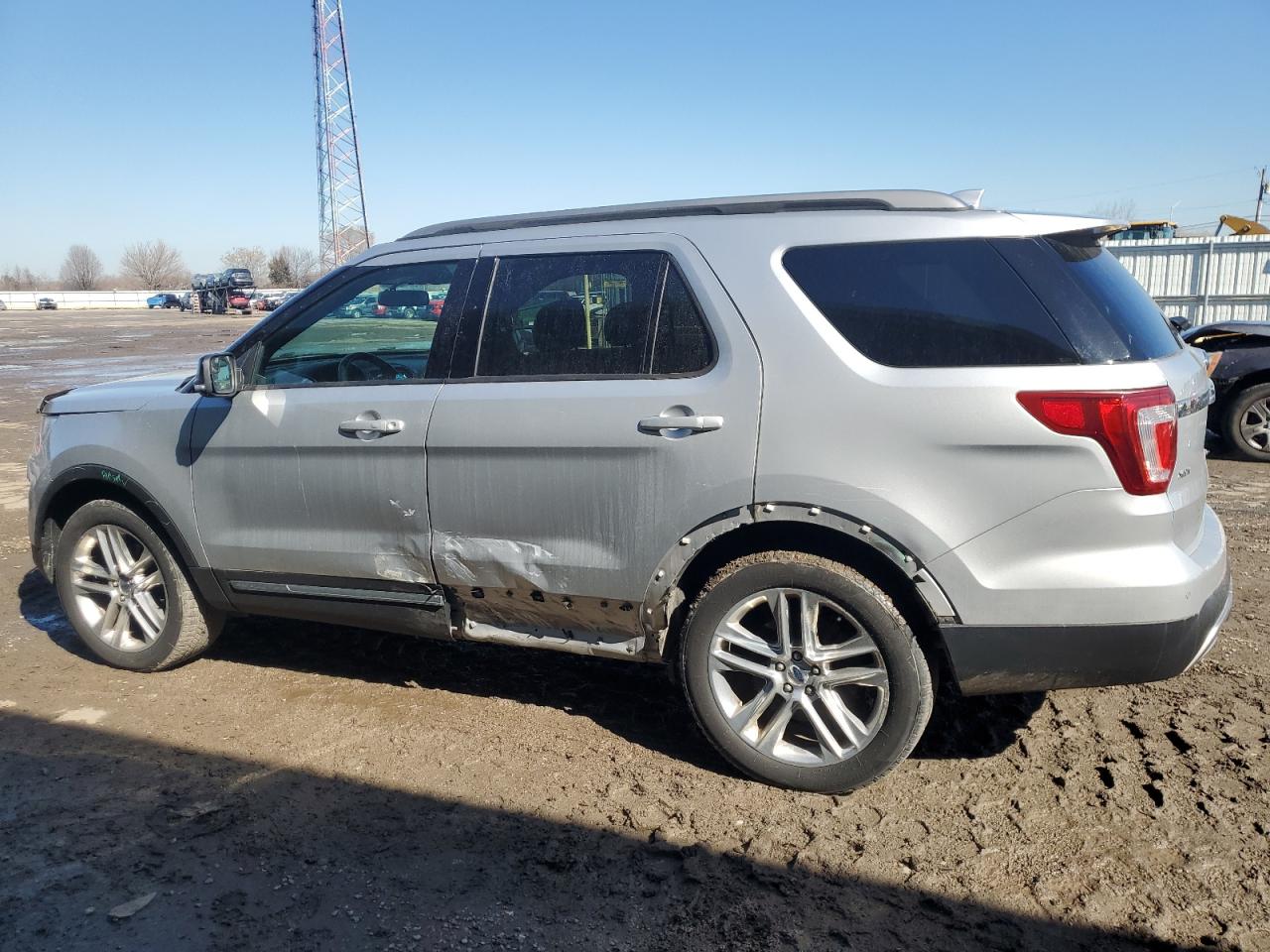 2017 Ford Explorer VIN 1FM5K8D83HGD52762 Copart auction photo, side / rear end damage thumbnail 2