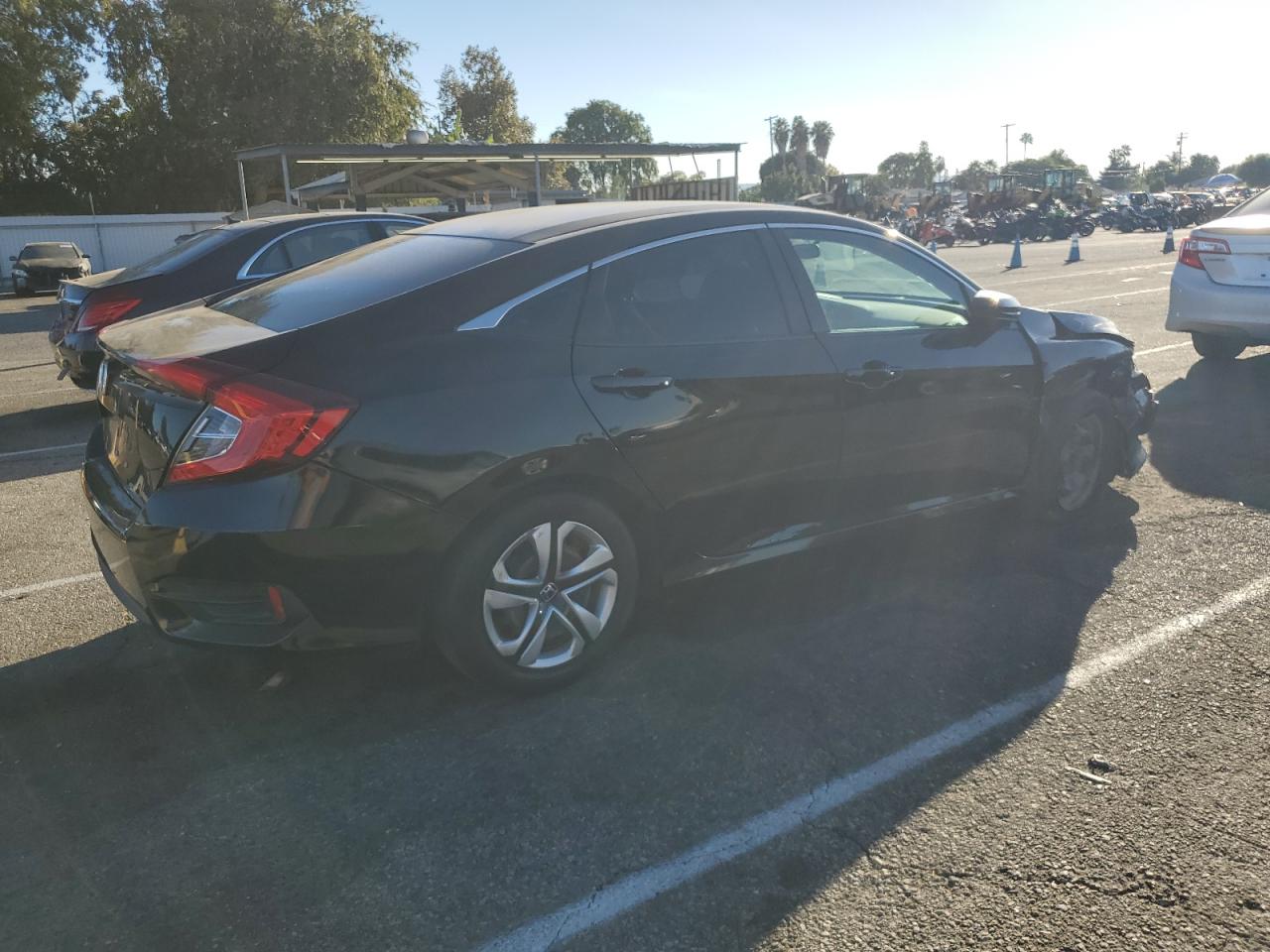 2018 Honda Civic VIN 2HGFC2F59JH562767 Copart auction photo, front end / side damage thumbnail 3