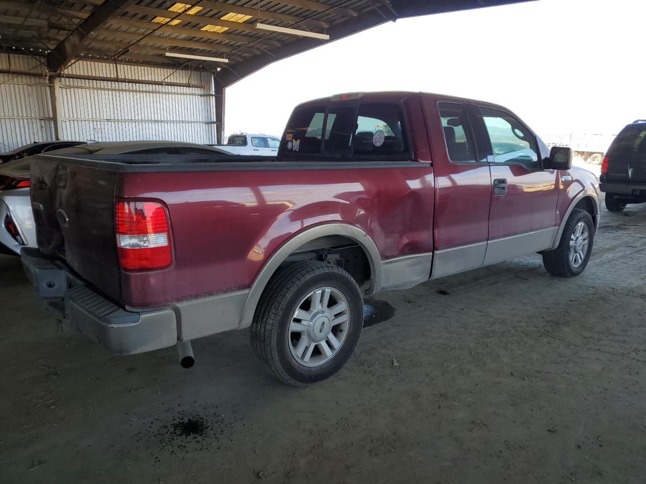 2004 Ford F-150 VIN 1FTPX125X4NA31953 Copart auction photo, minor dent/scratches / rear end damage thumbnail 3