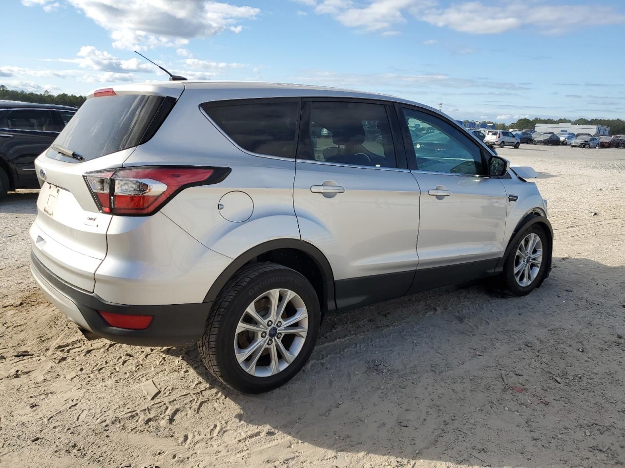 2017 Ford Escape VIN 1FMCU0G92HUC52175 Copart auction photo, front end damage thumbnail 3