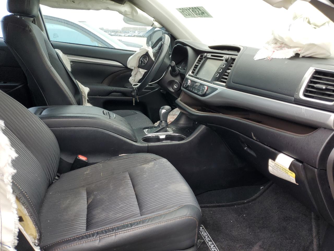 2016 Toyota Highlander VIN 5TDZKRFH2GS132297 Copart auction photo, front end / side damage thumbnail 7