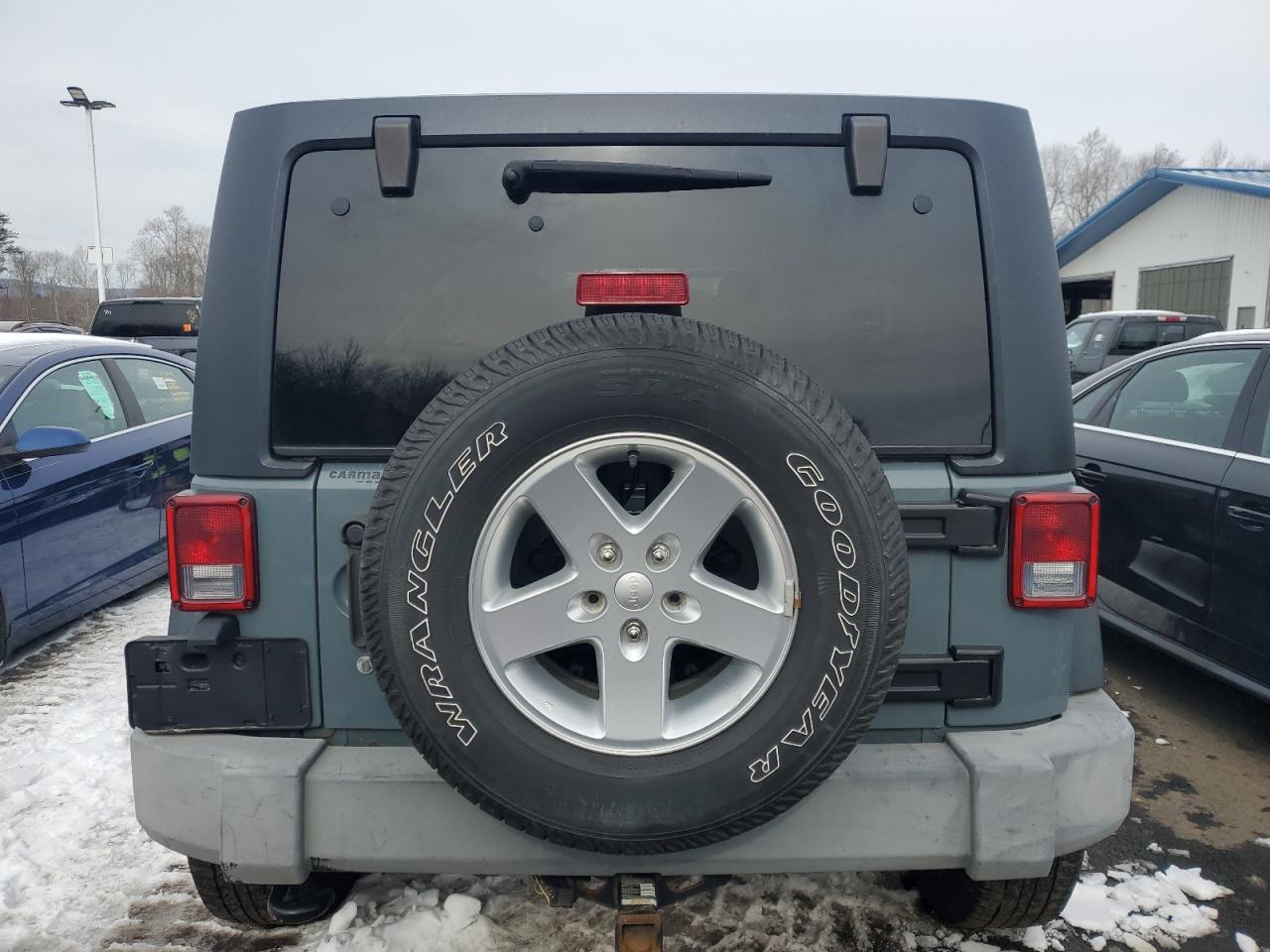 2015 Jeep Wrangler VIN 1C4HJWDG5FL598393 Copart auction photo, minor dent/scratches damage thumbnail 6