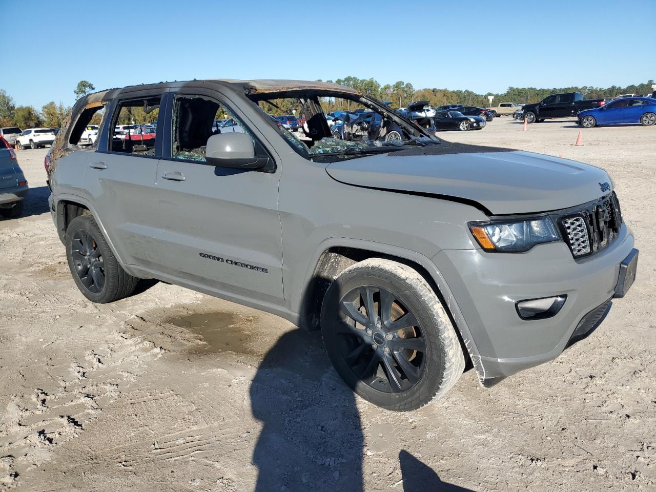 2020 Jeep Grand Cherokee VIN 1C4RJEAG4LC403169 Copart auction photo, burn - interior damage thumbnail 4