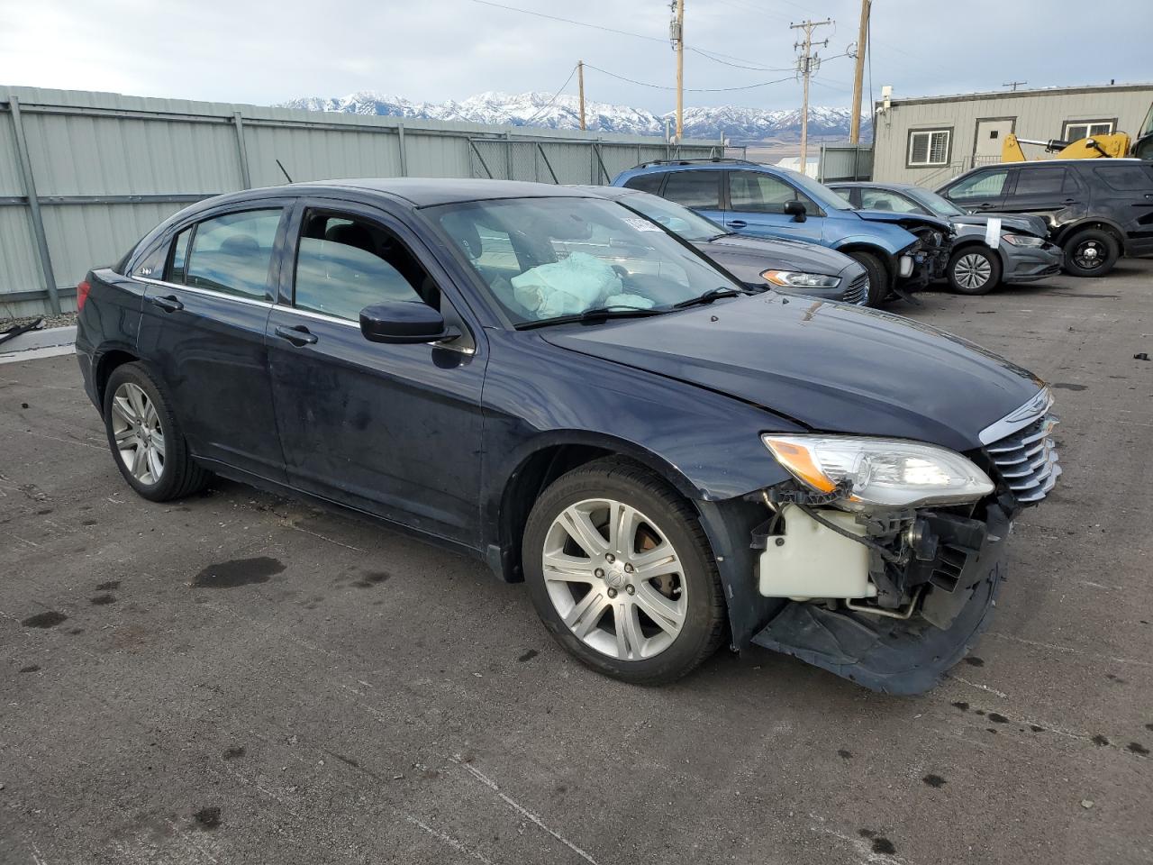 2011 Chrysler 200 VIN 1C3BC1FG8BN569375 Copart auction photo, front end damage thumbnail 4
