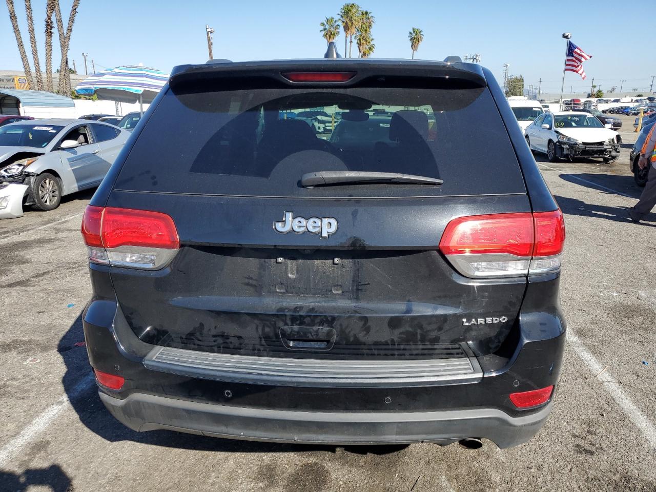 2017 Jeep Grand Cherokee VIN 1C4RJEAG1HC784972 Copart auction photo, minor dent/scratches damage thumbnail 6