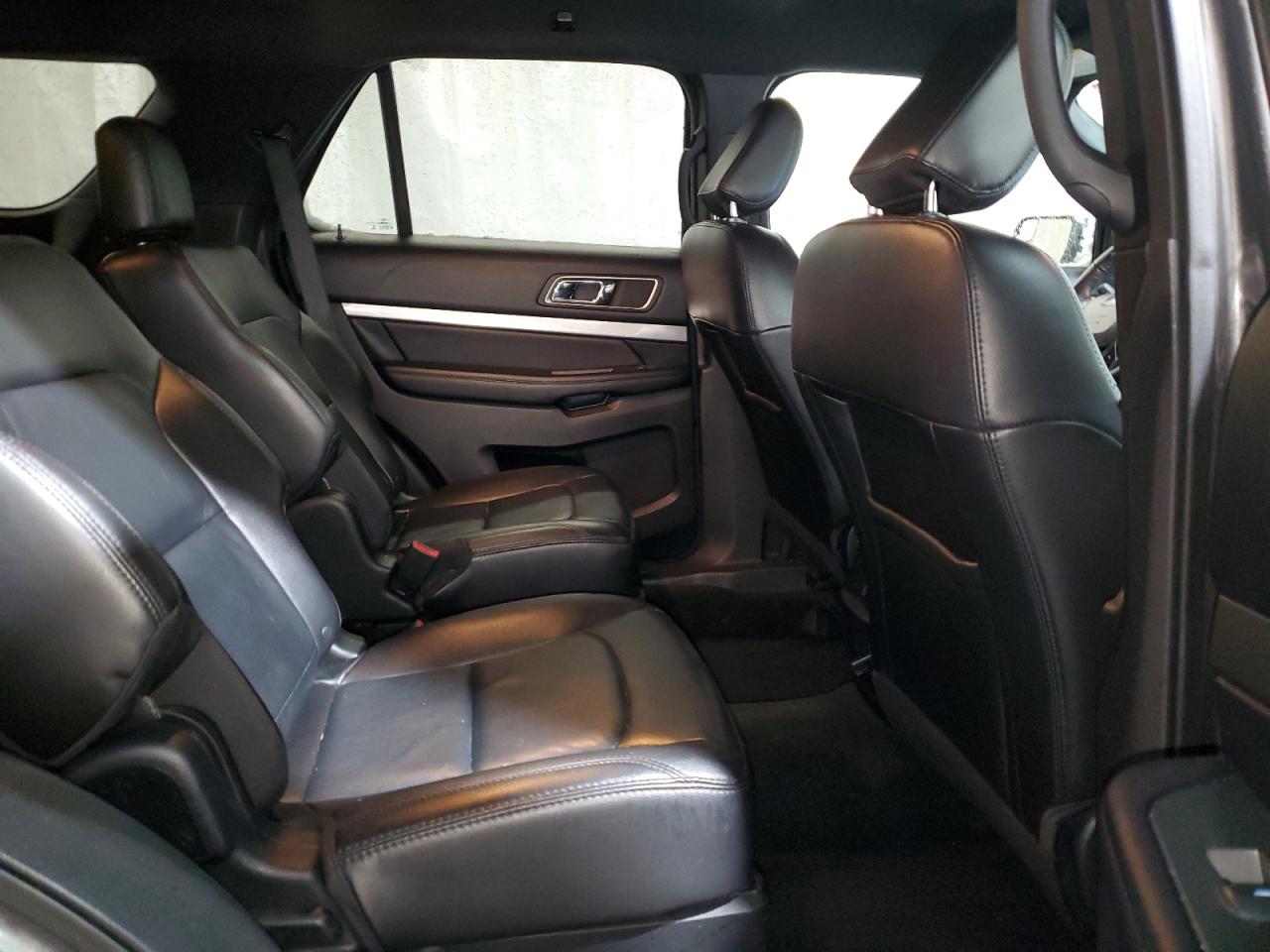 2018 Ford Explorer VIN 1FM5K8D8XJGC02184 Copart auction photo, front end / side damage thumbnail 11