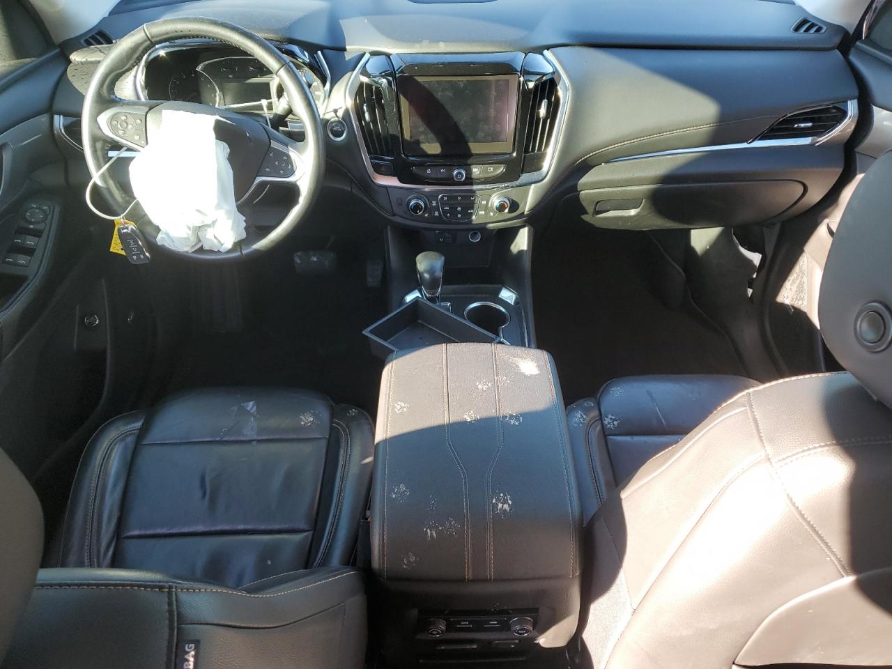 2021 Chevrolet Traverse VIN 1GNERJKW4MJ127876 Copart auction photo, front end / side damage thumbnail 8
