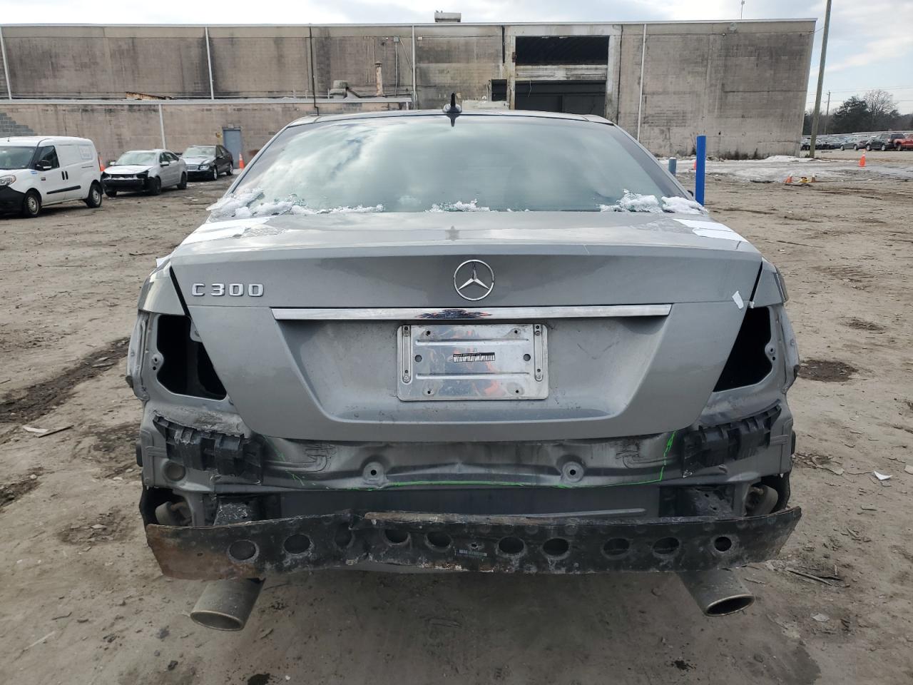 2011 Mercedes-Benz C-klasse VIN WDDGF5EB1BA421636 Copart auction photo, rear end / minor dent/scratches damage thumbnail 6