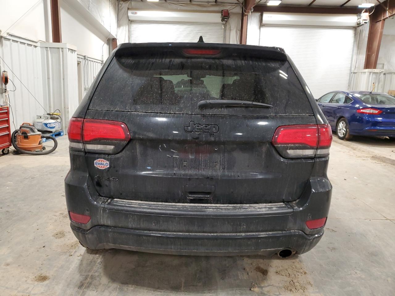 2018 Jeep Grand Cherokee VIN 1C4RJFAG0JC457023 Copart auction photo, front end / side damage thumbnail 6