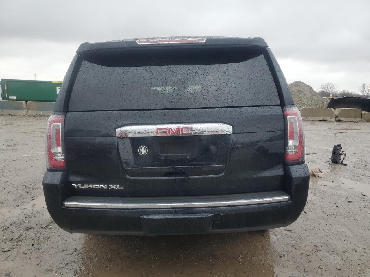 2020 GMC Yukon VIN 1GKS2HKJ0LR300536 Copart auction photo, front end / side damage thumbnail 6