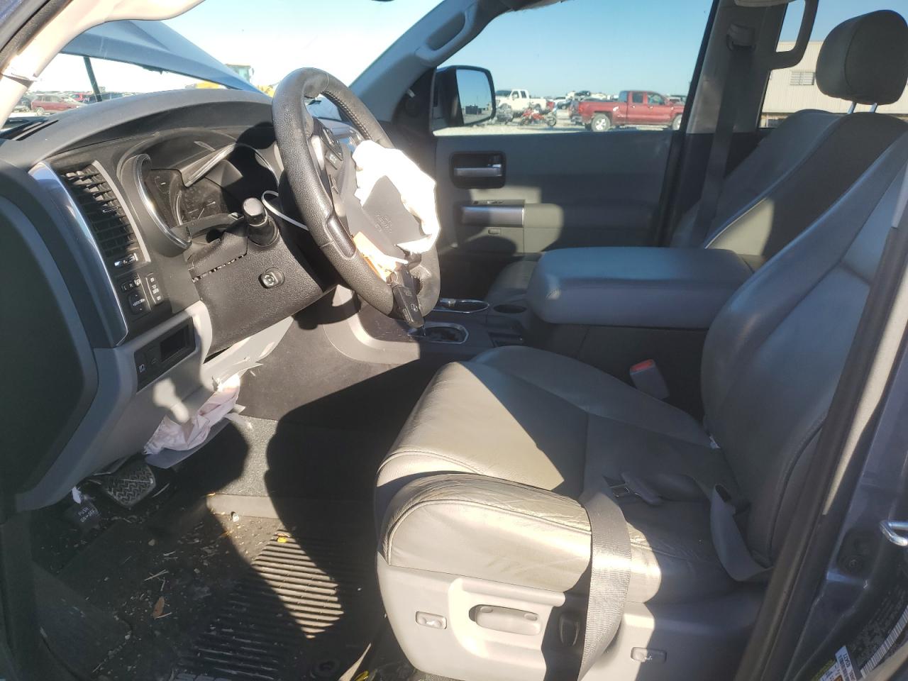 2020 Toyota Sequoia VIN 5TDJY5G18LS180631 Copart auction photo, front end damage thumbnail 7