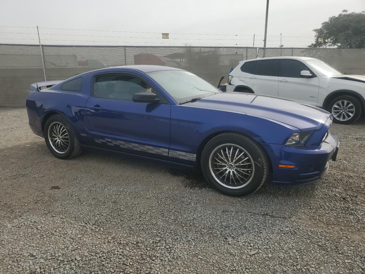 2013 Ford Mustang VIN 1ZVBP8AM3D5209419 Copart auction photo, front end damage thumbnail 4